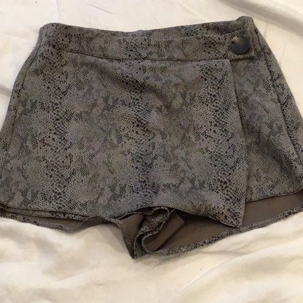 Haute Monde Skort Size Medium